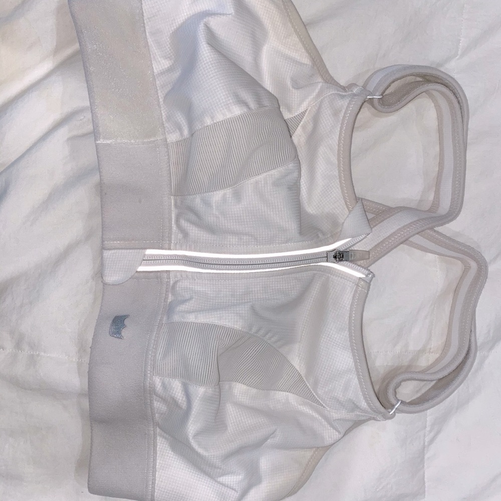 SHEFIT ULTIMATE SPORTS BRA